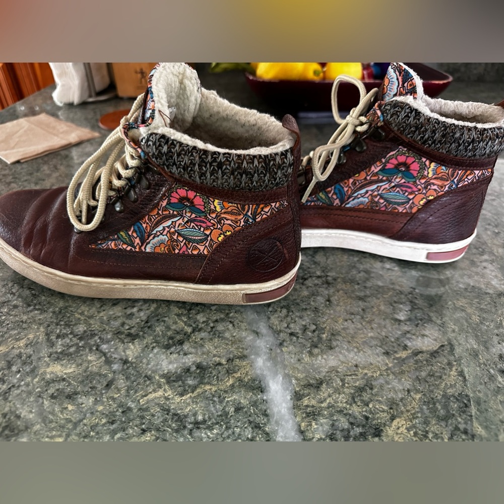 Inkkas floral high top